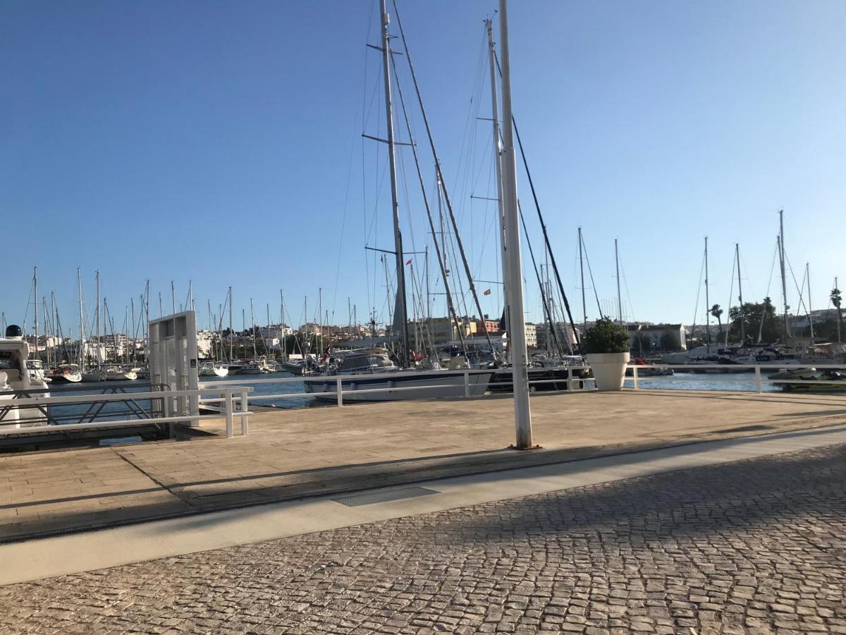 Marina Starboard Apartment, Lagos Buitenkant foto