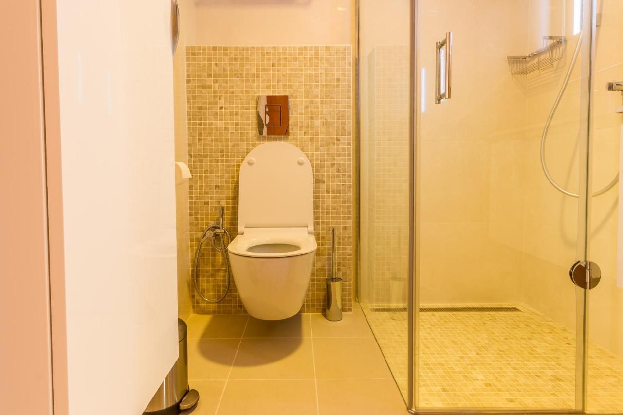 Marina Starboard Apartment, Lagos Buitenkant foto